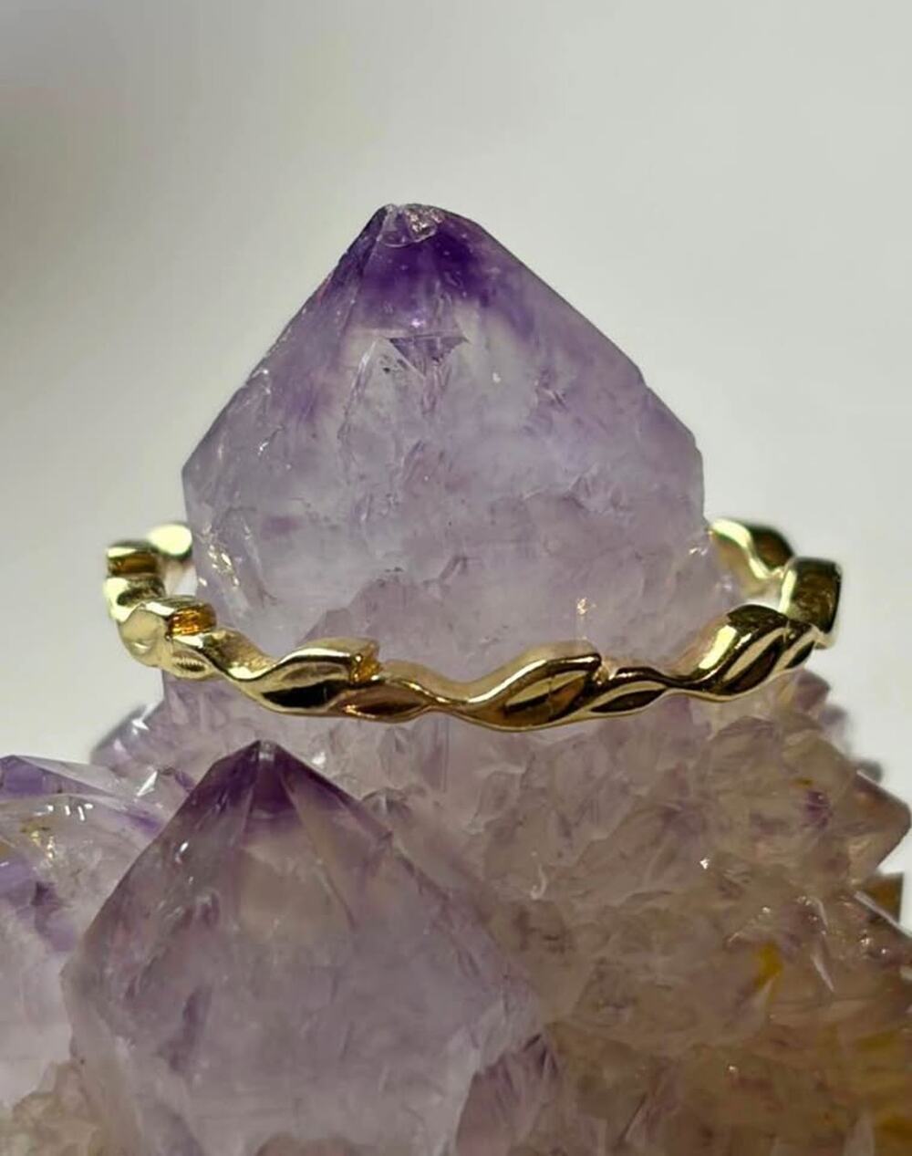Solid 14k Gold Ring Oore brand leaf vine